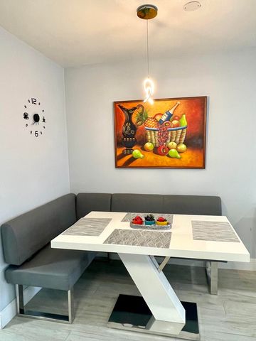 107 Kent G 107, West Palm Beach, FL 33417