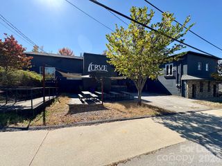 255 Short Coxe Avenue, Asheville, NC 28801