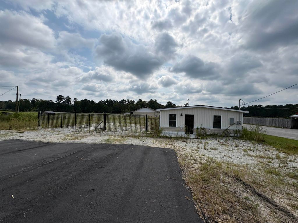 1046 Highway 9 Business E, Loris, SC 29569 — exterior