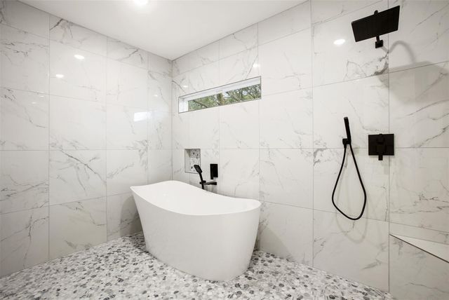 3613 Pecan Drive, Bacliff, TX 77518