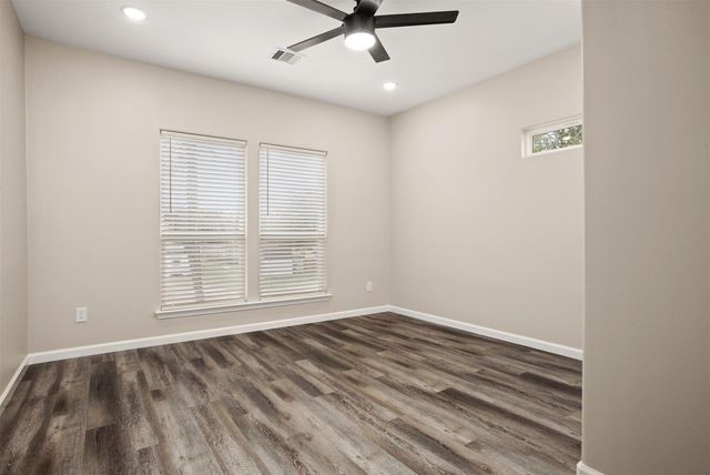 3613 Pecan Drive, Bacliff, TX 77518