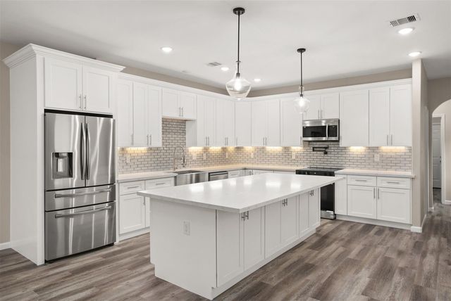 3613 Pecan Drive, Bacliff, TX 77518