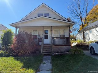 16258 Evergreen Avenue, Eastpointe, MI 48021