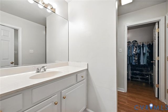 922 Ward Rd, Glen Allen, VA 23059