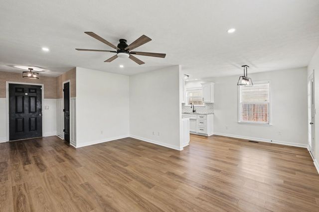 1847 Emily Ln, Columbia, TN 38401