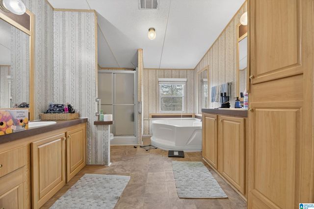 450 LAKE CIRCLE, Gadsden, AL 35901