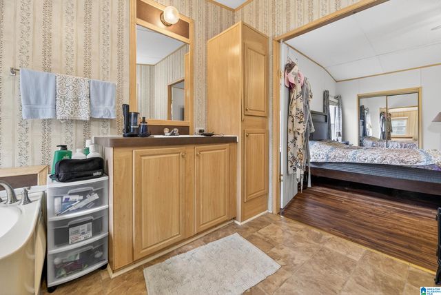 450 LAKE CIRCLE, Gadsden, AL 35901