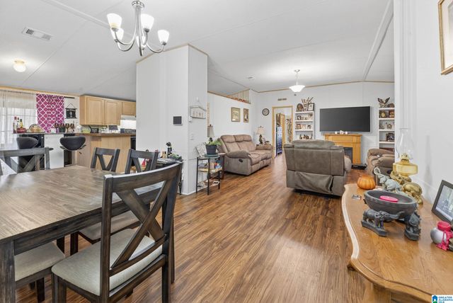 450 LAKE CIRCLE, Gadsden, AL 35901