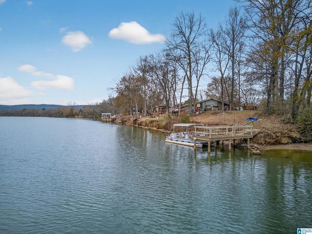 450 LAKE CIRCLE, Gadsden, AL 35901