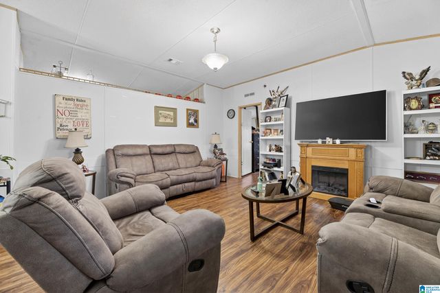 450 LAKE CIRCLE, Gadsden, AL 35901