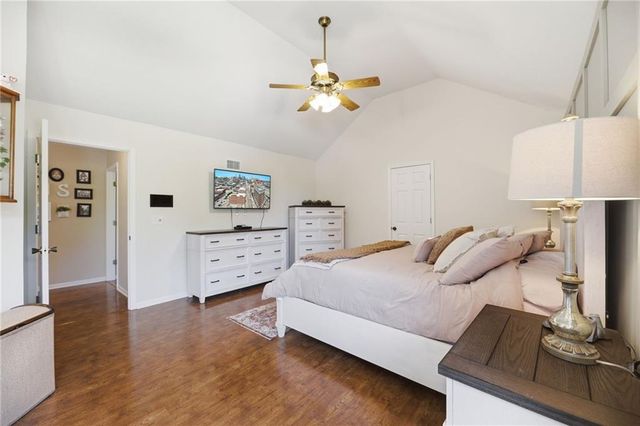 7638 N Pomona Avenue, Kansas City, MO 64152