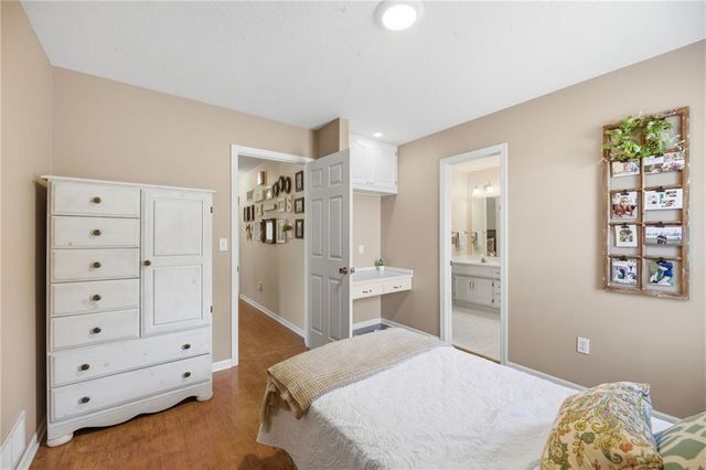 7638 N Pomona Avenue, Kansas City, MO 64152