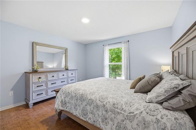 7638 N Pomona Avenue, Kansas City, MO 64152