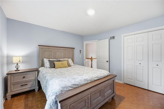 7638 N Pomona Avenue, Kansas City, MO 64152