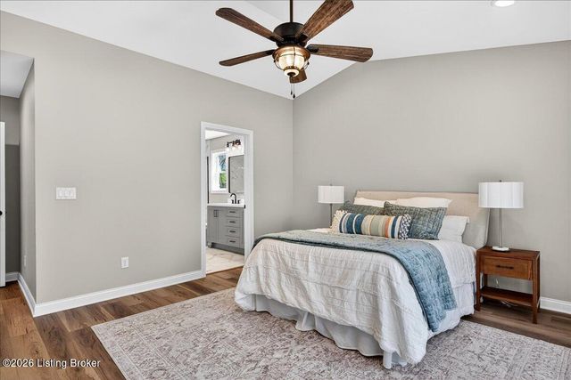 8209 Roseborough Rd, Louisville, KY 40228