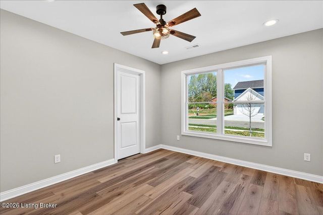 8209 Roseborough Rd, Louisville, KY 40228