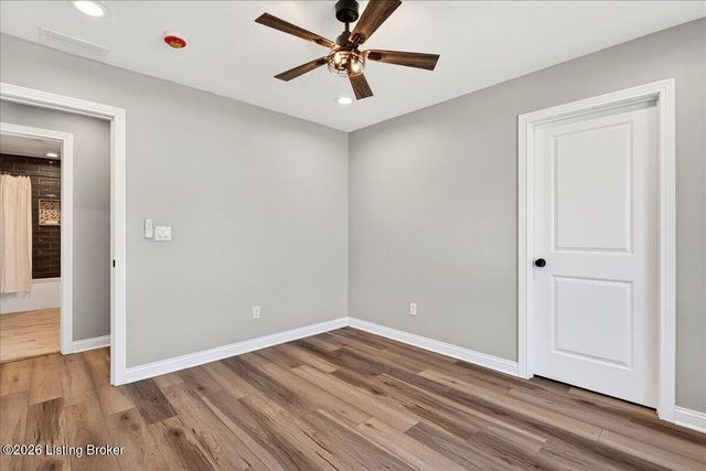 8209 Roseborough Rd, Louisville, KY 40228