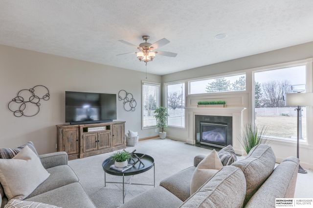 7209 S 193 Street, Gretna, NE 68028