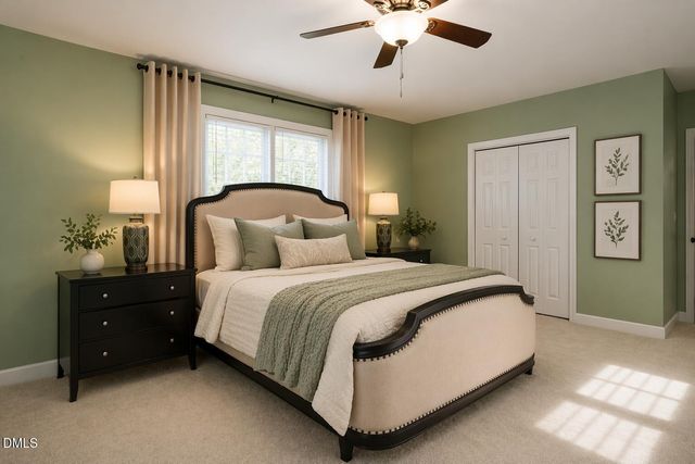 6 St James Place, Chapel Hill, NC 27514