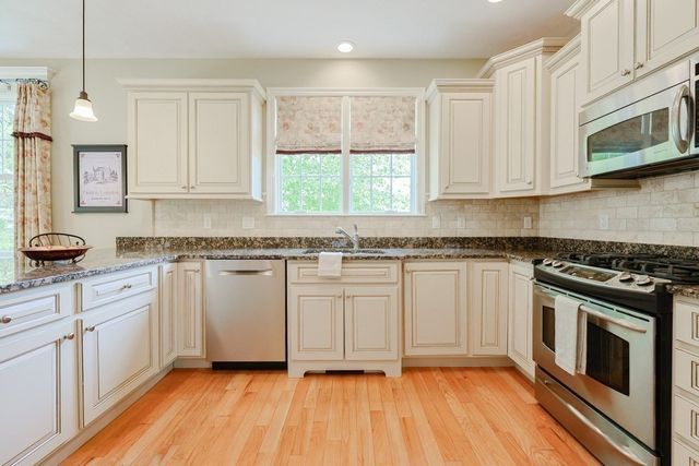 40 Adams Farm Rd 40, Shrewsbury, MA 01545