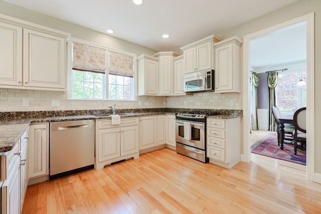 40 Adams Farm Rd 40, Shrewsbury, MA 01545