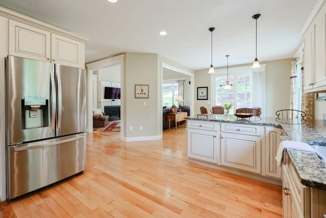 40 Adams Farm Rd 40, Shrewsbury, MA 01545