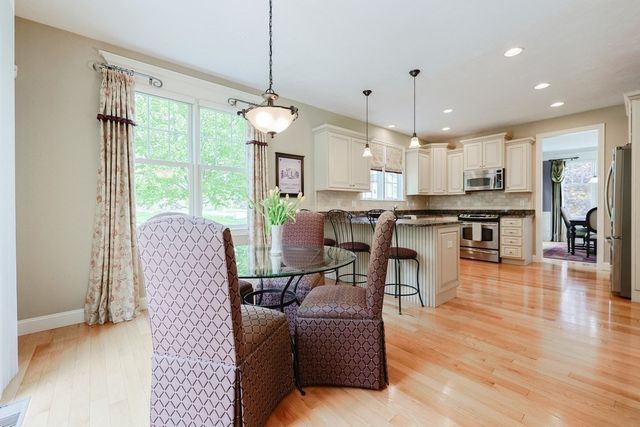 40 Adams Farm Rd 40, Shrewsbury, MA 01545