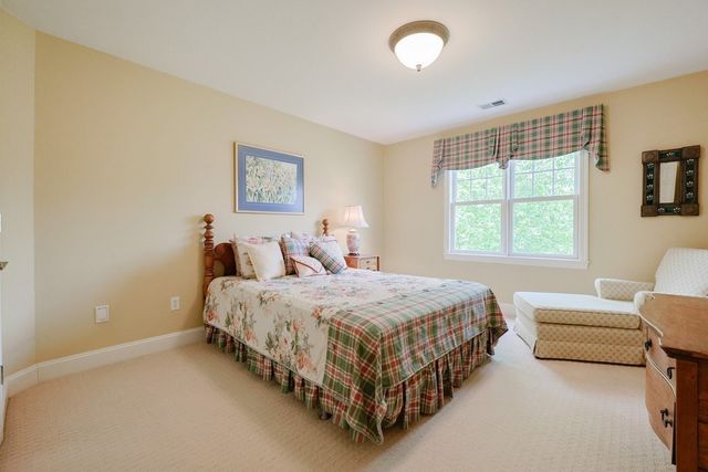 40 Adams Farm Rd 40, Shrewsbury, MA 01545