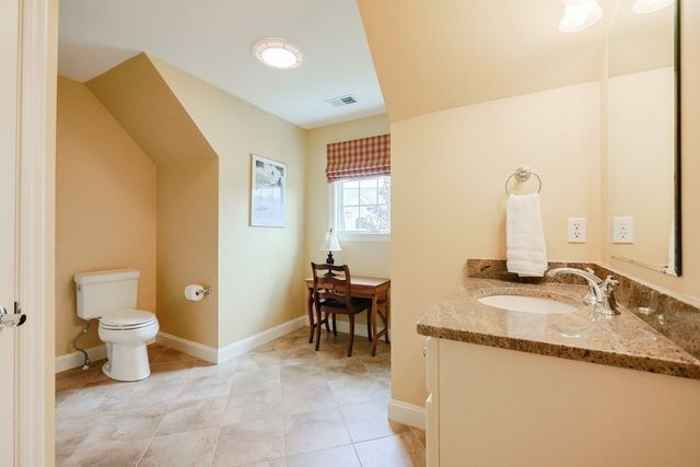 40 Adams Farm Rd 40, Shrewsbury, MA 01545