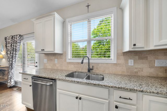 128 Pointe Park Circle, Holly Springs, NC 27540