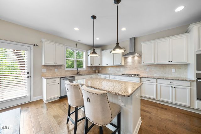 128 Pointe Park Circle, Holly Springs, NC 27540