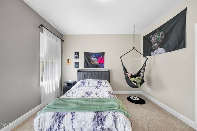 128 Pointe Park Circle, Holly Springs, NC 27540