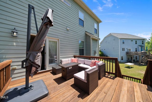 128 Pointe Park Circle, Holly Springs, NC 27540