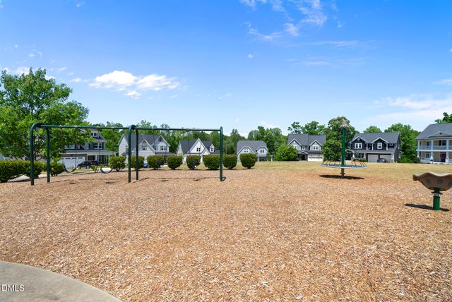 128 Pointe Park Circle, Holly Springs, NC 27540