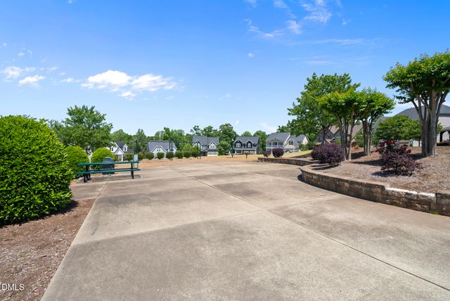 128 Pointe Park Circle, Holly Springs, NC 27540