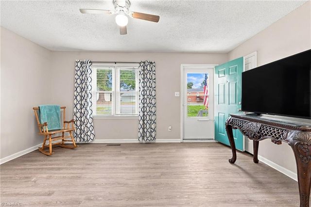 323 Avery Avenue, High Point, NC 27265