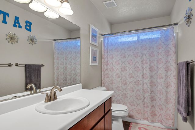 2740 Sandstone Drive, Anderson, CA 96007