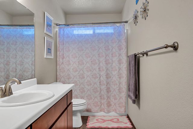 2740 Sandstone Drive, Anderson, CA 96007