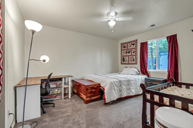 2740 Sandstone Drive, Anderson, CA 96007