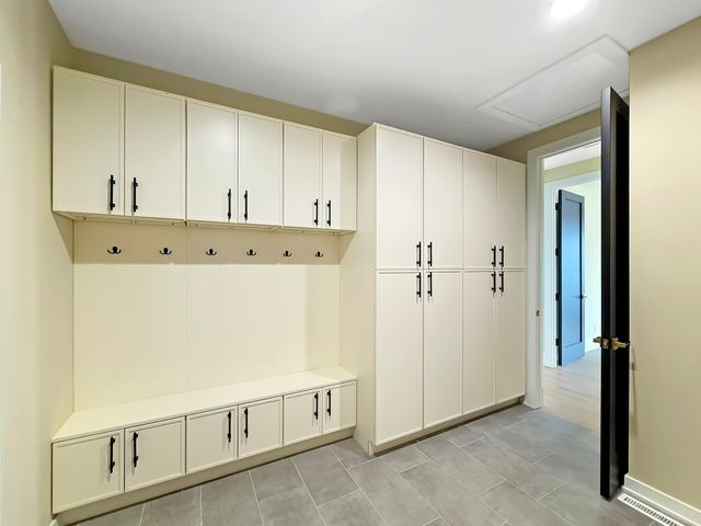 10102 Lakeview Drive, St. John, IN 46373