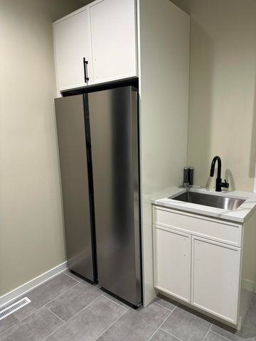 10102 Lakeview Drive, St. John, IN 46373