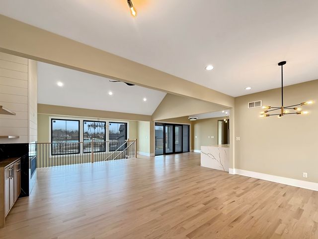 10102 Lakeview Drive, St. John, IN 46373