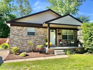 1650 Woodward Hts, Ferndale, MI 48220