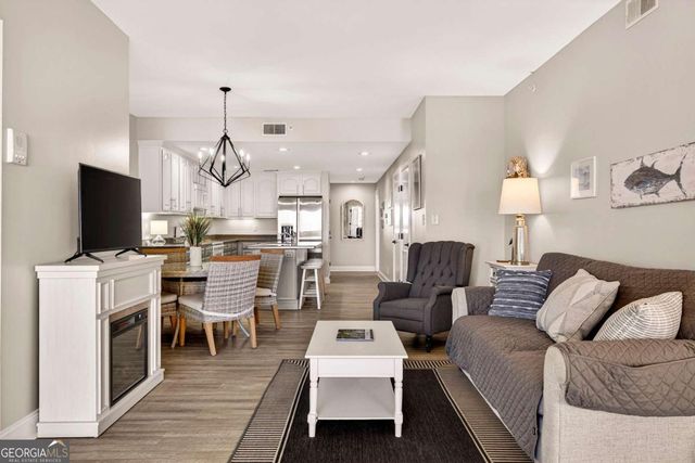 214 Butler Avenue 204, Tybee Island, GA 31328