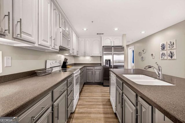 214 Butler Avenue 204, Tybee Island, GA 31328