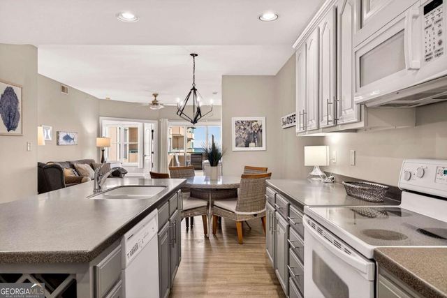 214 Butler Avenue 204, Tybee Island, GA 31328