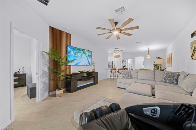 2356 Dragonfruit WAY, Naples, FL 34120