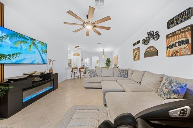 2356 Dragonfruit WAY, Naples, FL 34120