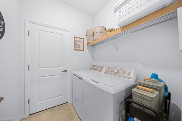 2356 Dragonfruit WAY, Naples, FL 34120