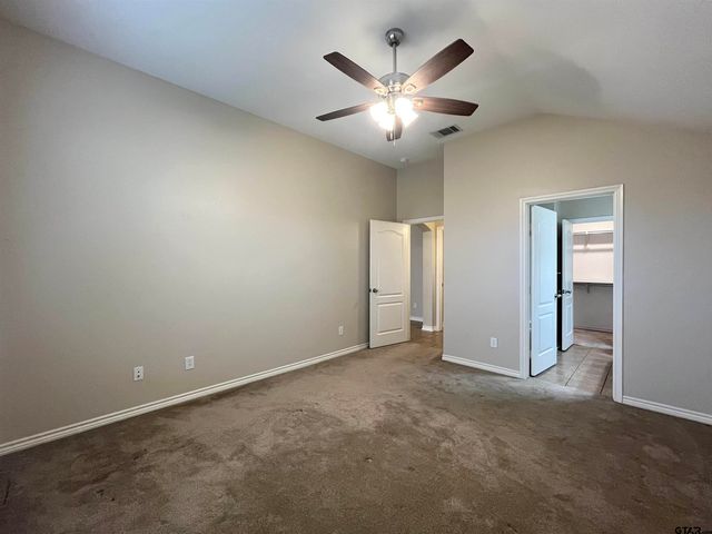 6956 Saga Dr, Flint, TX 75762